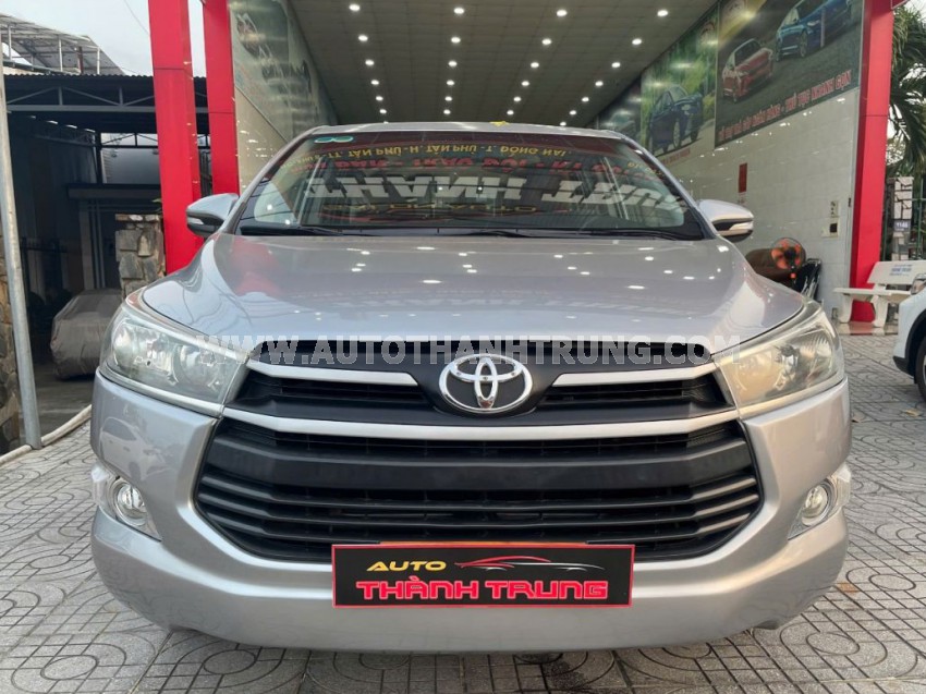 Toyota Innova 2.0E