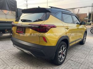 Xe Kia Seltos Deluxe 1.4 AT 2021