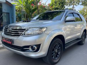Xe Toyota Fortuner 2.5G 2015
