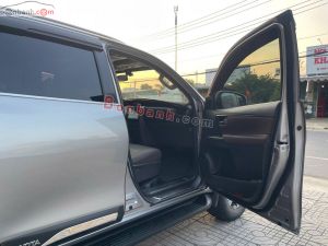 Xe Toyota Fortuner 2.4G 4x2 MT 2017