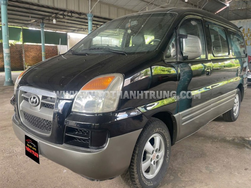 Hyundai Starex Van 2.5 MT 2004