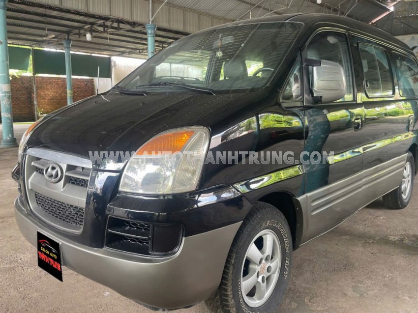 Hyundai Starex Van 2.5 MT